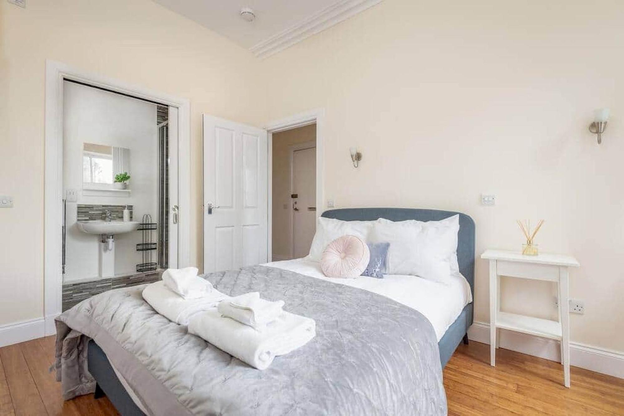 Skye Sands - Alexandra Loft * St Andrews